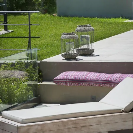 Christina By Vintage Travel ספרטיה